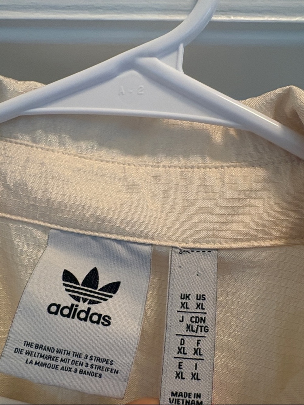 Adidas Streetwear Utility Shirt XL - Picture 2 of 5